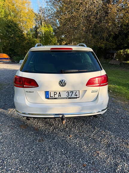 Volkswagen Passat 4 of 7