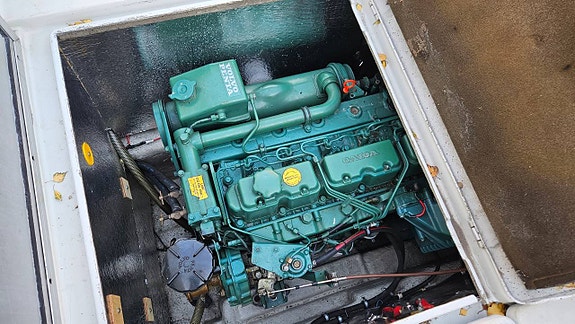 Flipper 760 -89 Volvo Penta AQAD41/DP 11 of 12