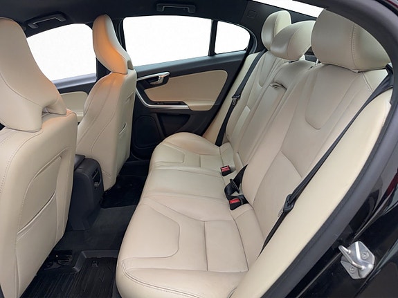 Volvo S60 22 of 27