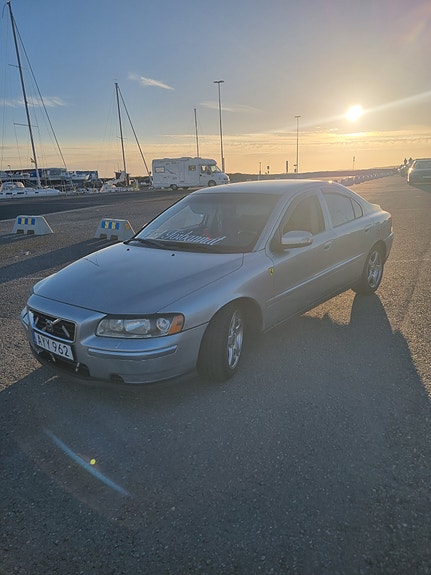 Volvo S60 4 of 4