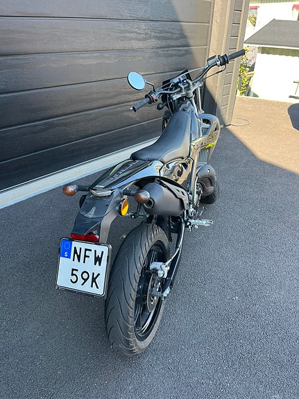 Rieju MRT 50 SM BLACK EDITION 3 of 5