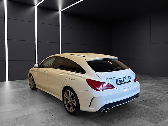 Mercedes-Benz CLA220 4 of 24