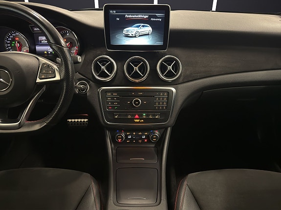 Mercedes-Benz CLA220 16 of 24