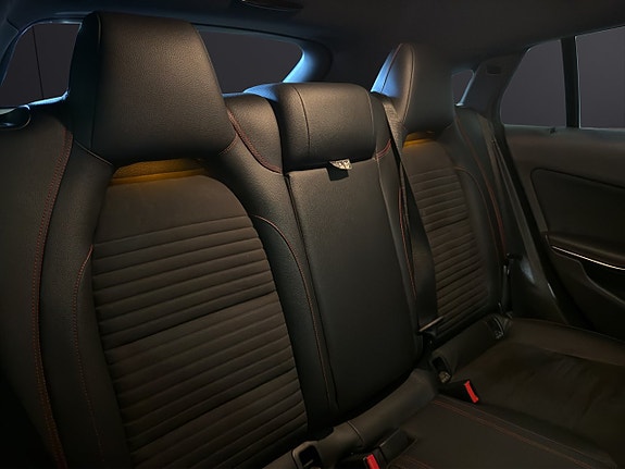Mercedes-Benz CLA220 12 of 24