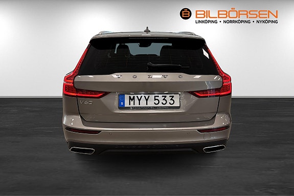 Volvo V60 Cross Country 5 of 22