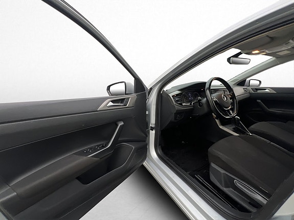 Volkswagen Polo 10 of 30