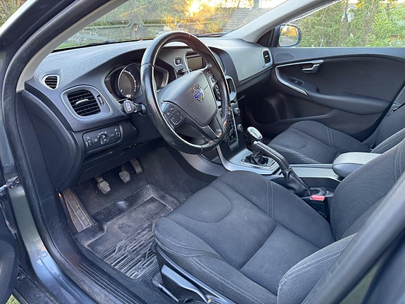 Volvo V40 5 of 8
