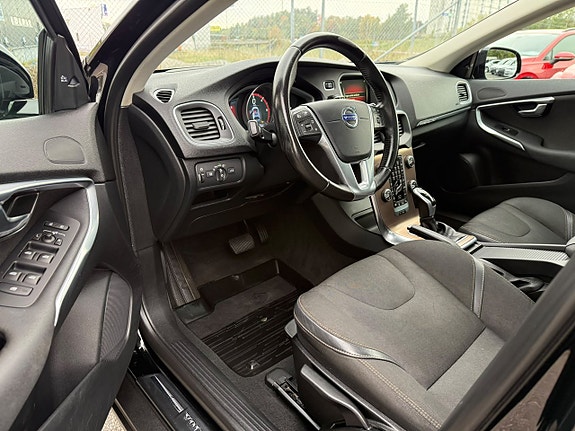Volvo V40 Cross Country 11 of 22