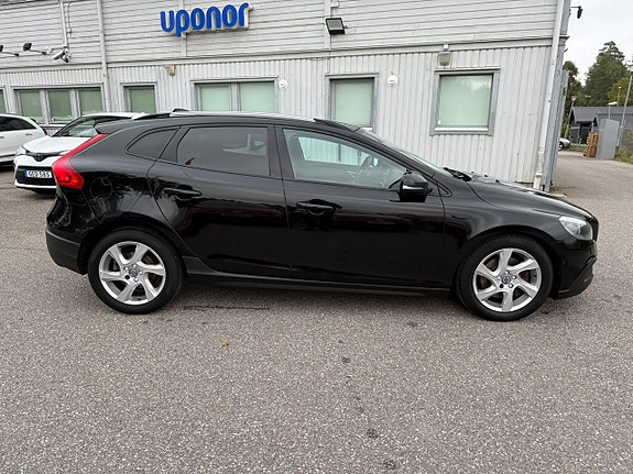Volvo V40 Cross Country 6 of 22