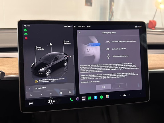 Tesla Model Y 27 of 30