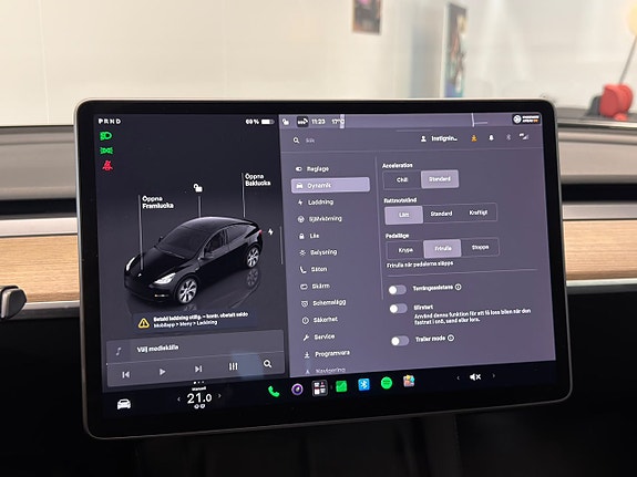 Tesla Model Y 26 of 30