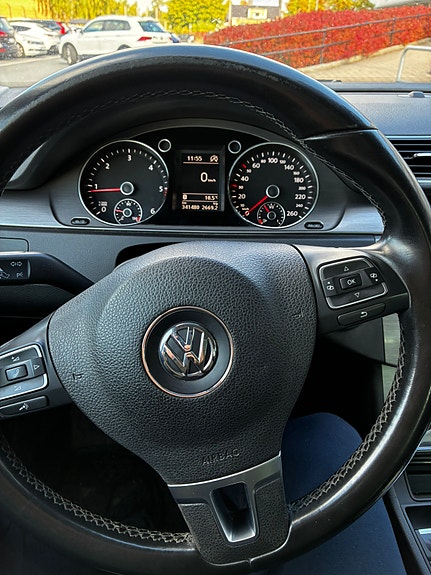 Volkswagen Passat 10 of 10
