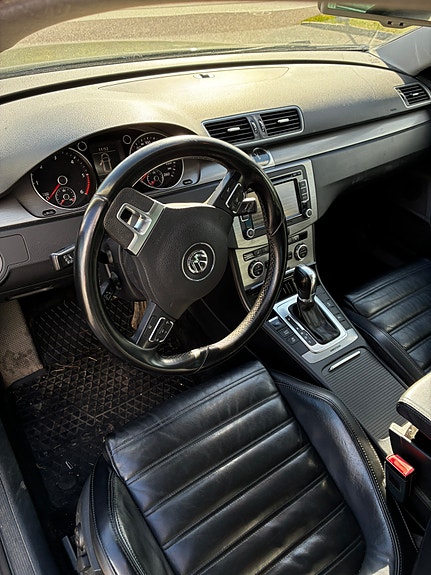 Volkswagen Passat 7 of 10