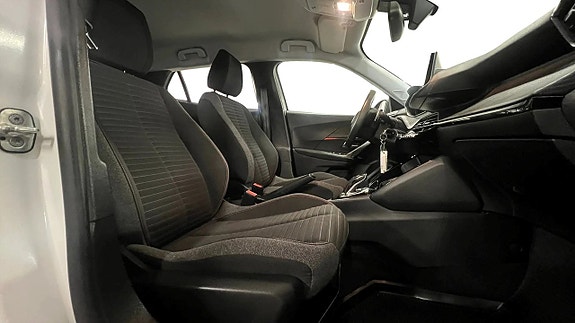 Peugeot 2008 11 of 14