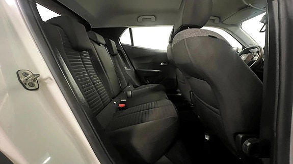 Peugeot 2008 9 of 14