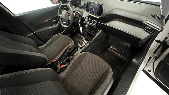 Peugeot 2008 13 of 14