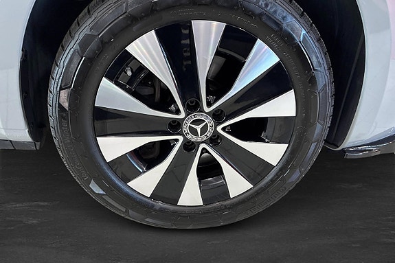 Mercedes-Benz Vito 119 2 of 11