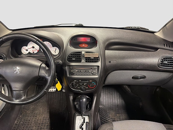 Peugeot 206 CC 9 of 12