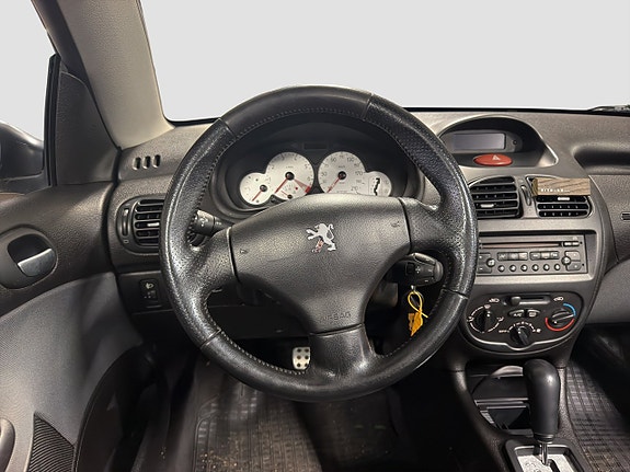 Peugeot 206 CC 10 of 12