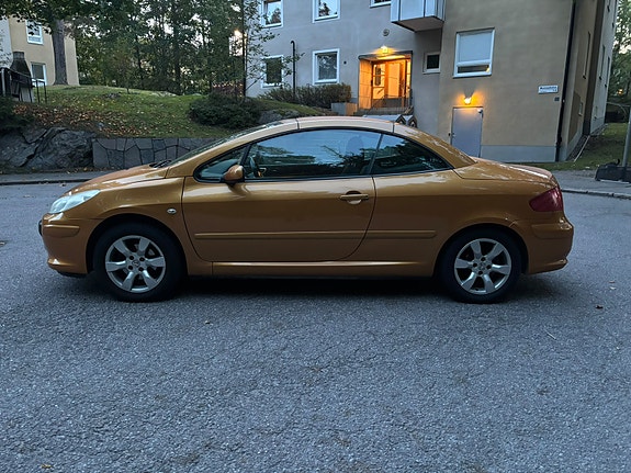 Peugeot 307 CC 3 of 13