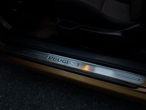 Peugeot 307 CC 9 of 13