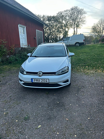 Volkswagen Golf VII 2 of 8