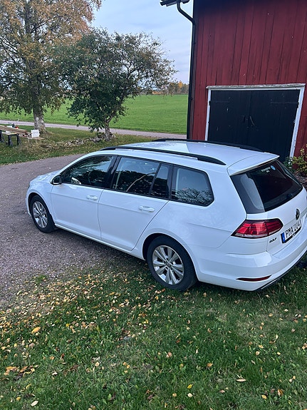 Volkswagen Golf VII 4 of 8
