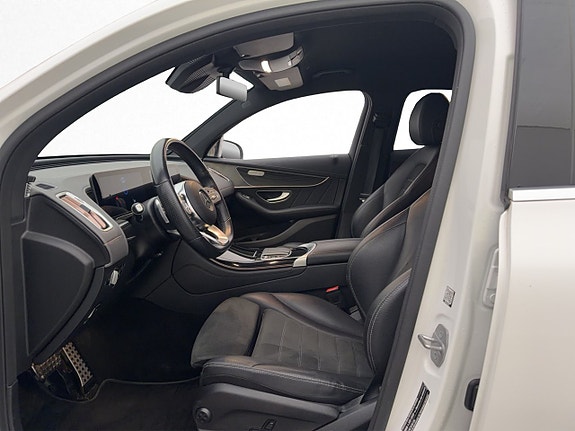 Mercedes-Benz EQC400 16 of 30