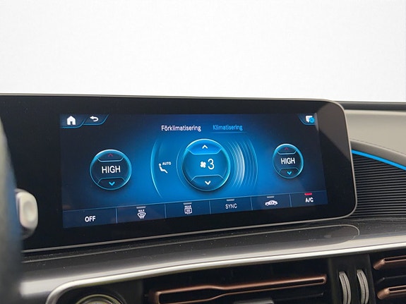 Mercedes-Benz EQC400 22 of 30