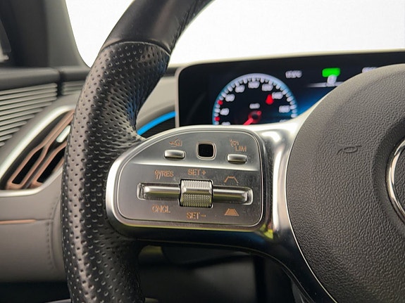 Mercedes-Benz EQC400 27 of 30