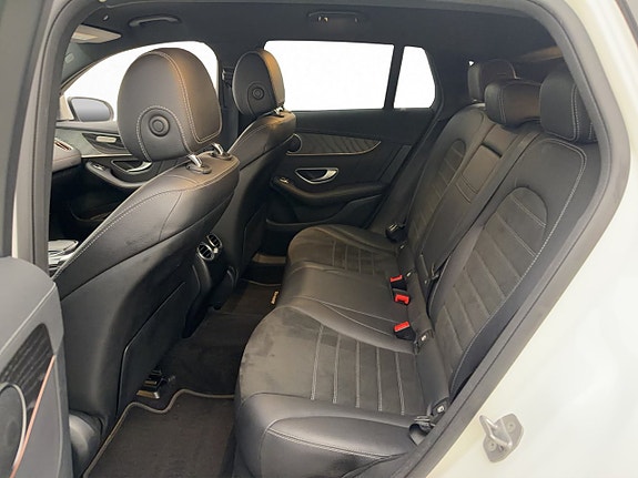 Mercedes-Benz EQC400 12 of 30