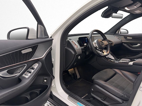 Mercedes-Benz EQC400 15 of 30