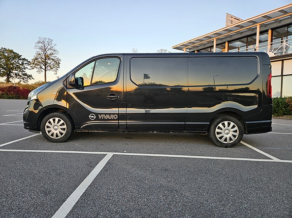 Opel Vivaro 6 of 15