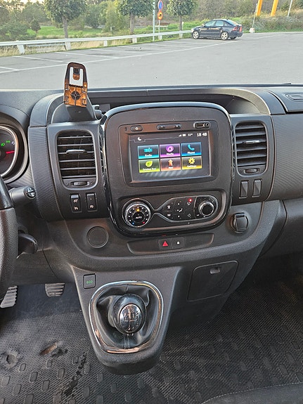 Opel Vivaro 14 of 15