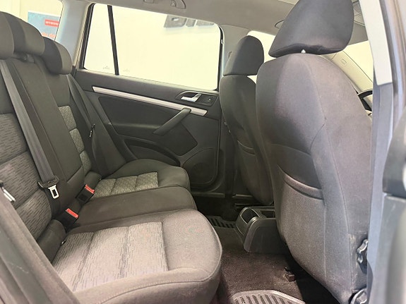 Skoda Octavia 12 of 17