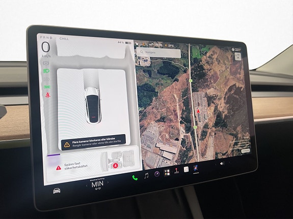 Tesla Model Y 18 of 30