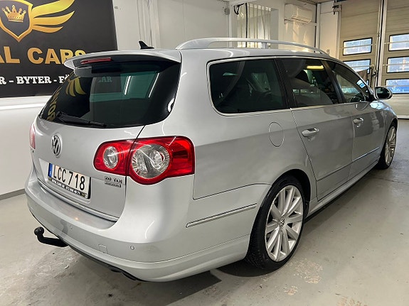 Volkswagen Passat 3 of 24