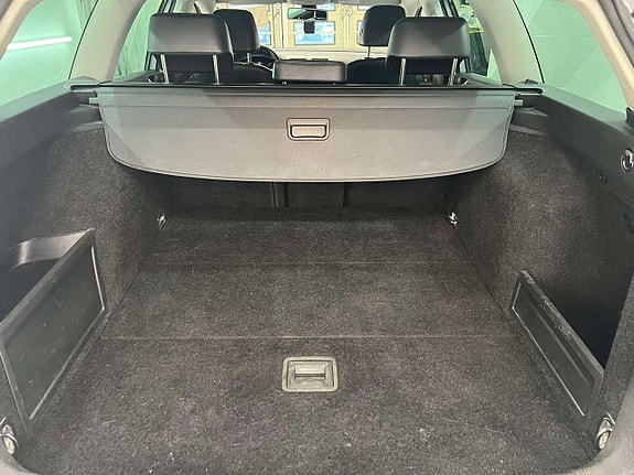 Volkswagen Passat 22 of 24