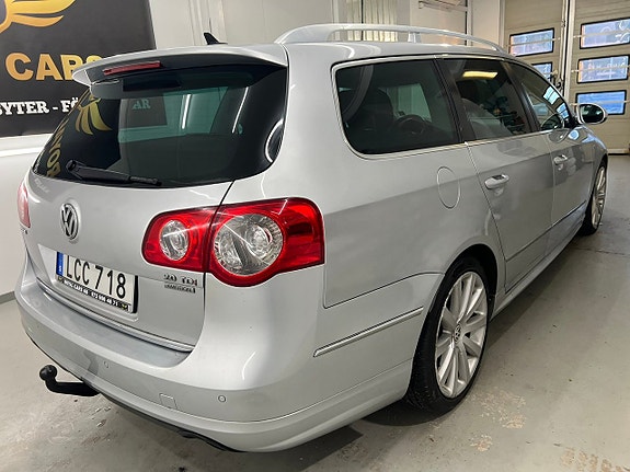 Volkswagen Passat 4 of 24