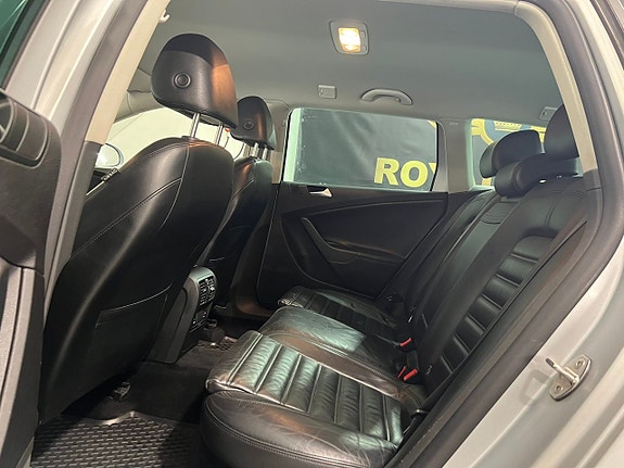 Volkswagen Passat 19 of 24