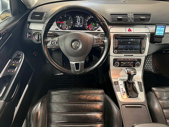 Volkswagen Passat 8 of 24