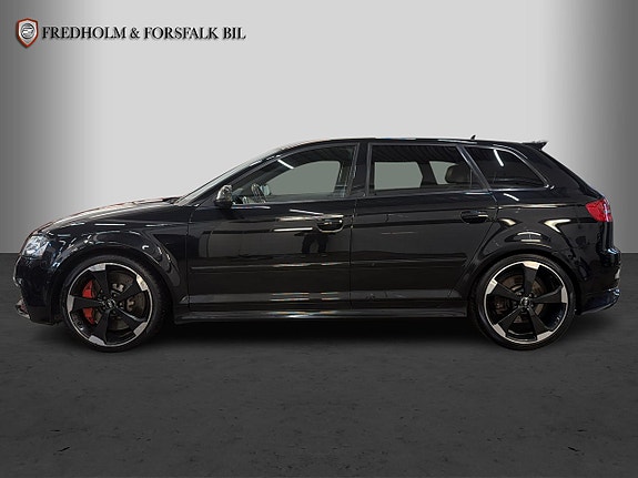 Audi RS3 2 of 30