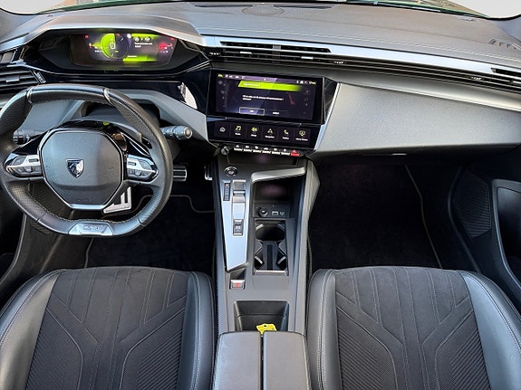 Peugeot 308 9 of 22