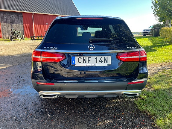 Mercedes-Benz E220 d 3 of 7