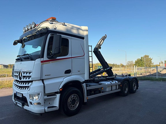 Mercedes Benz Arocs 2551 Lastväxlare Euro 6 / Nybesiktad