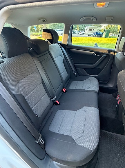 Volkswagen Passat 7 of 8