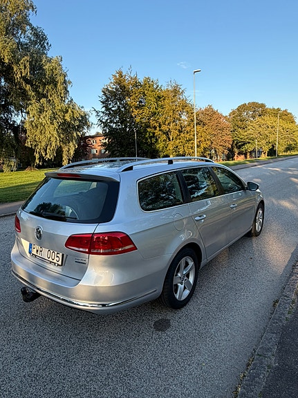 Volkswagen Passat 4 of 8