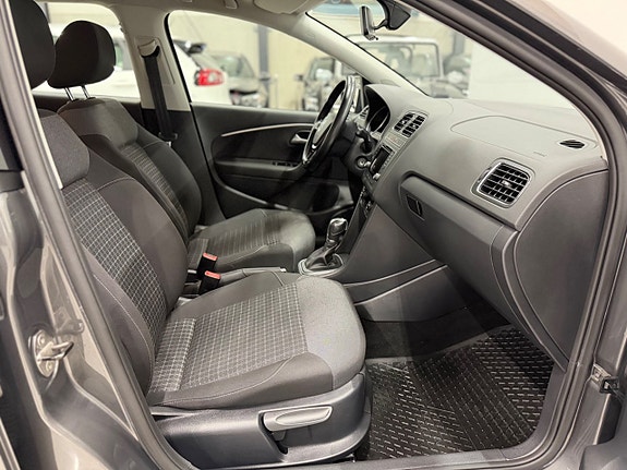 Volkswagen Polo 13 of 24