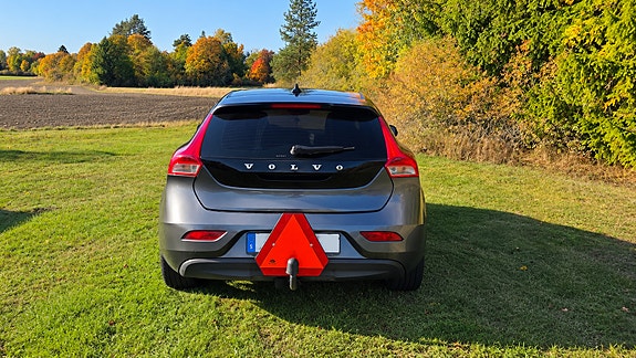 Volvo V40 7 of 14