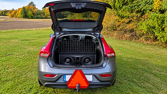 Volvo V40 10 of 14